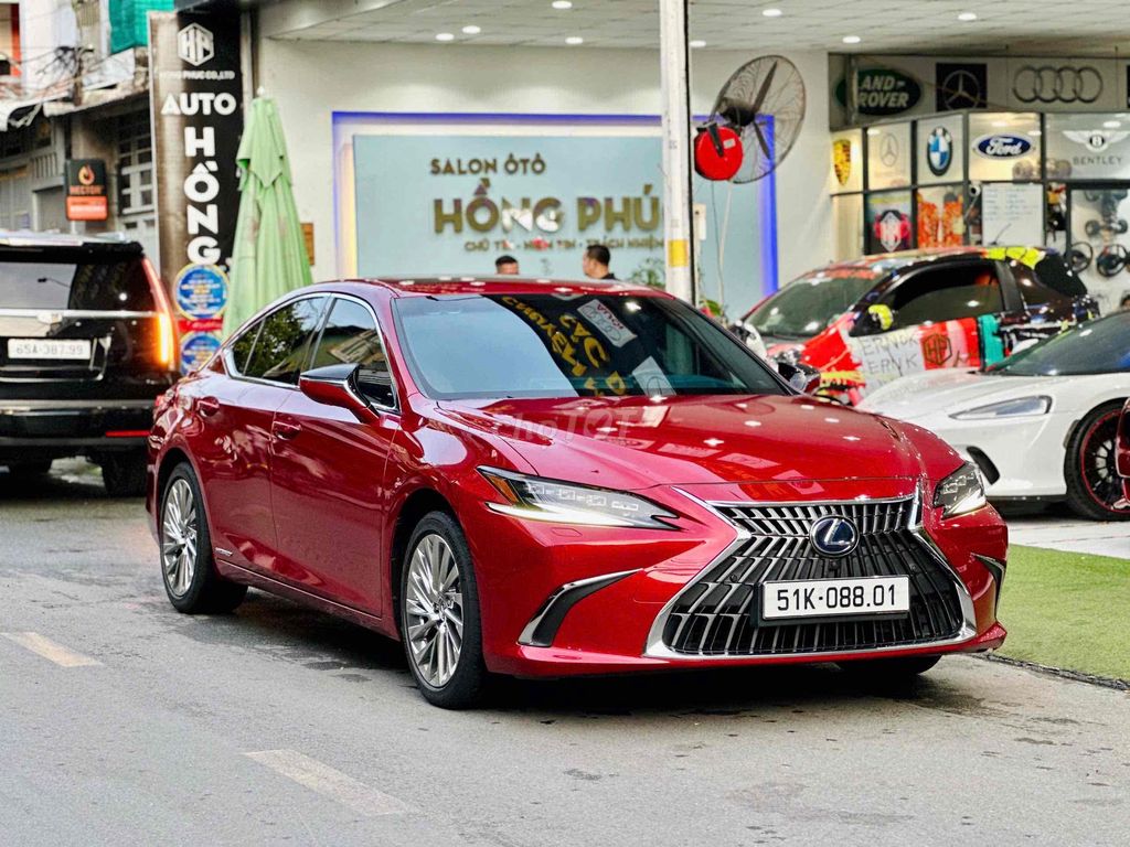 Lexus ES 300H Model 2022 siêu mới