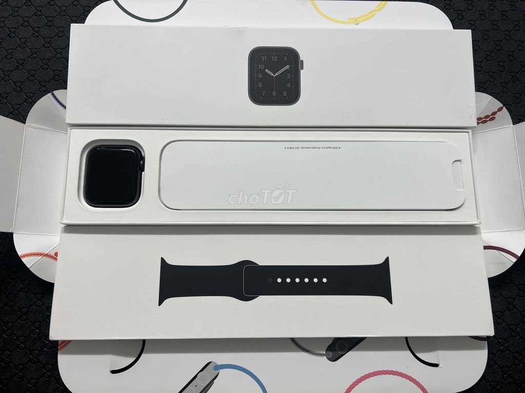 Apple watch Se/44 đen esim vn fullbox k lỗi lầm