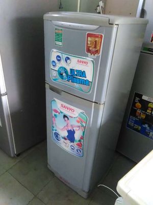 0937614208 - Tủ lạnh Sanyo 130l đang chạy tốt.