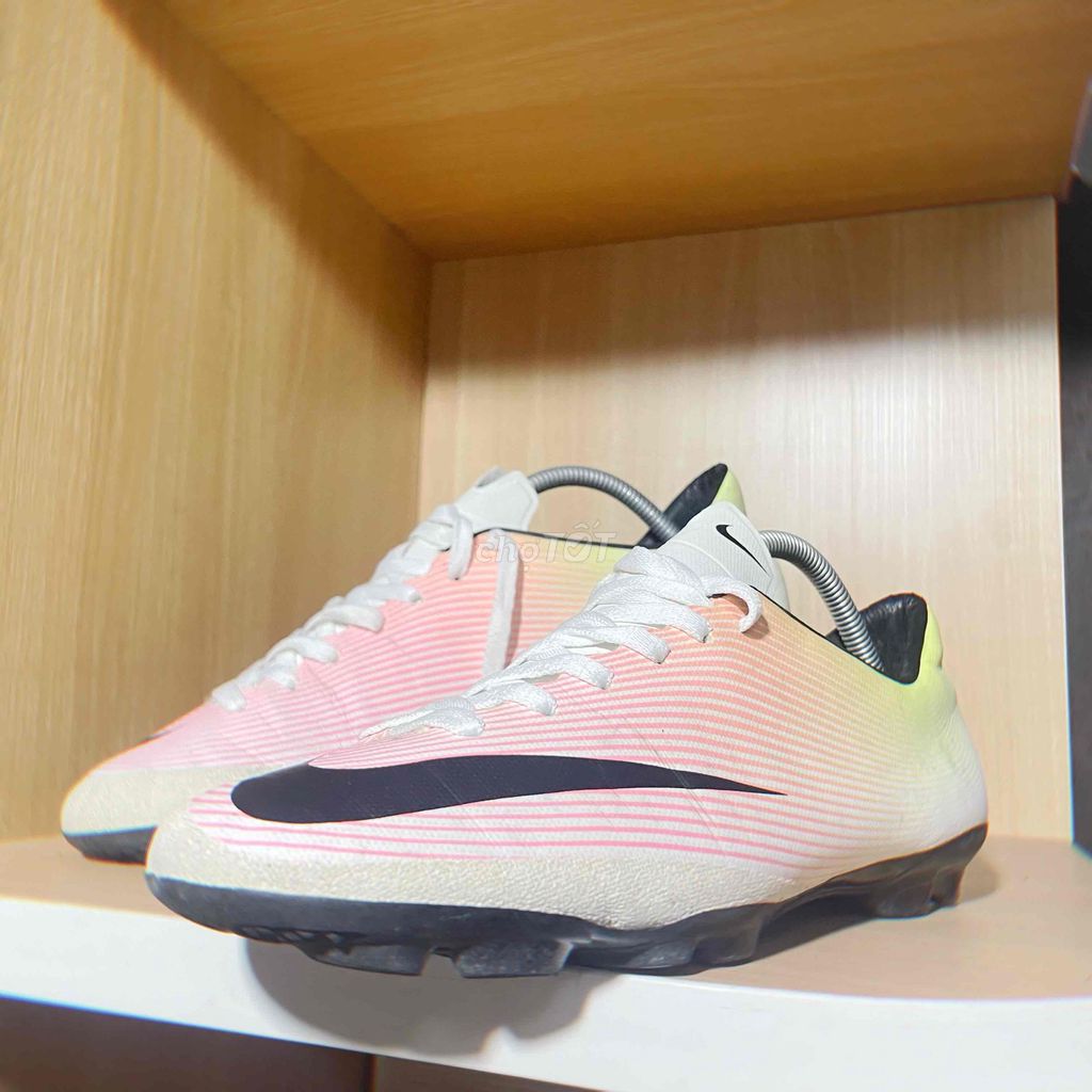 Sale Giày Nike Đá Banh Trầy Mũi_ 2Hand [Size44.5]. Mua bán Giày dép tại Quận Cái Răng Cần Thơ được đăng bởi Bán Giày Si Tuyển hình 1