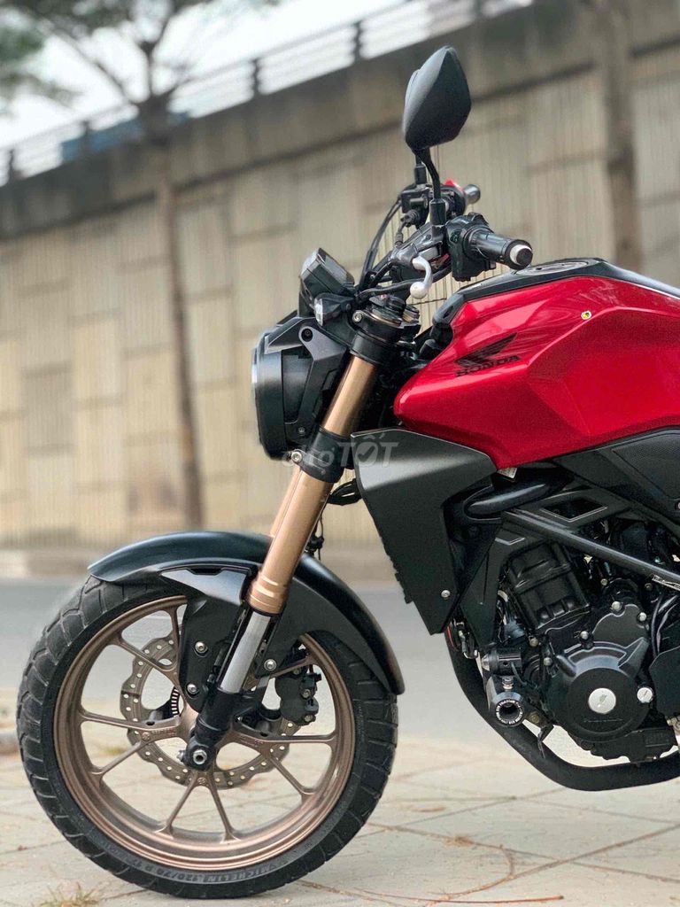 HONDA CB300R motor pkl xe lướt đẹp mới tinh bs 29. Mua bán Xe máy tại Quận Cầu Giấy Hà Nội được đăng bởi Tong motor xe may hình 9