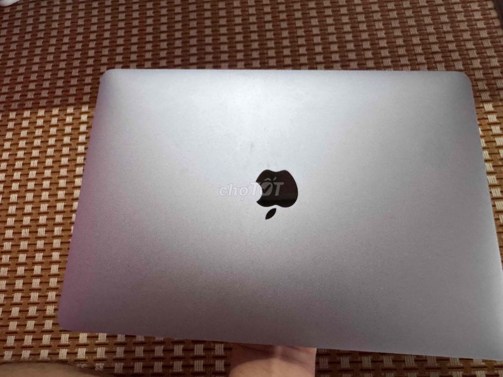 Apple MacBook Pro M1 8GB Xám 2020. Mua bán Laptop tại Quận Long Biên Hà Nội được đăng bởi Trung Hiếu hình 1