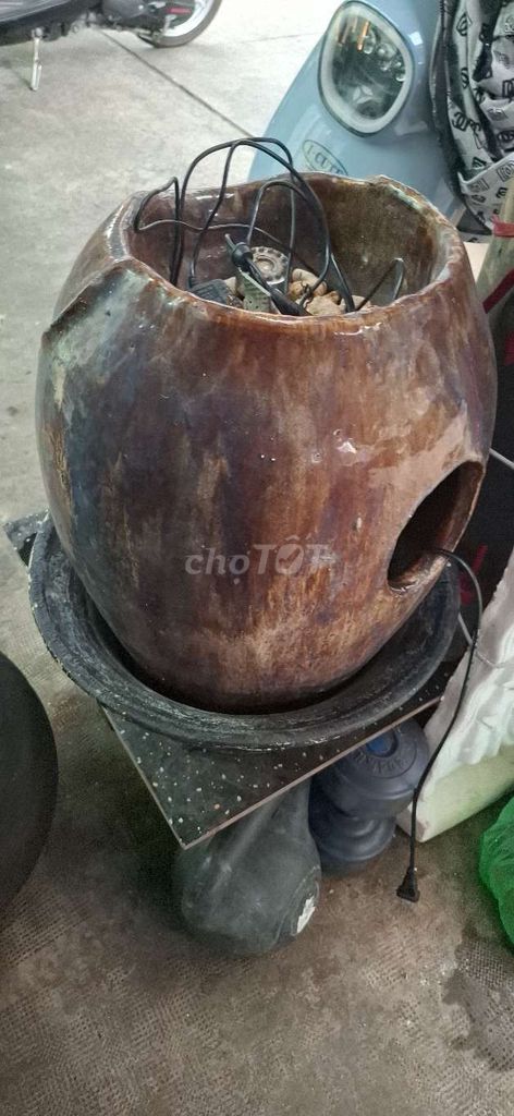 Đài phun nước Gốm Nâu, Đen đã sử dụng. Mua bán Cây cảnh, đồ trang trí tại Quận 4 Tp Hồ Chí Minh được đăng bởi  mr thắng second  hình 1