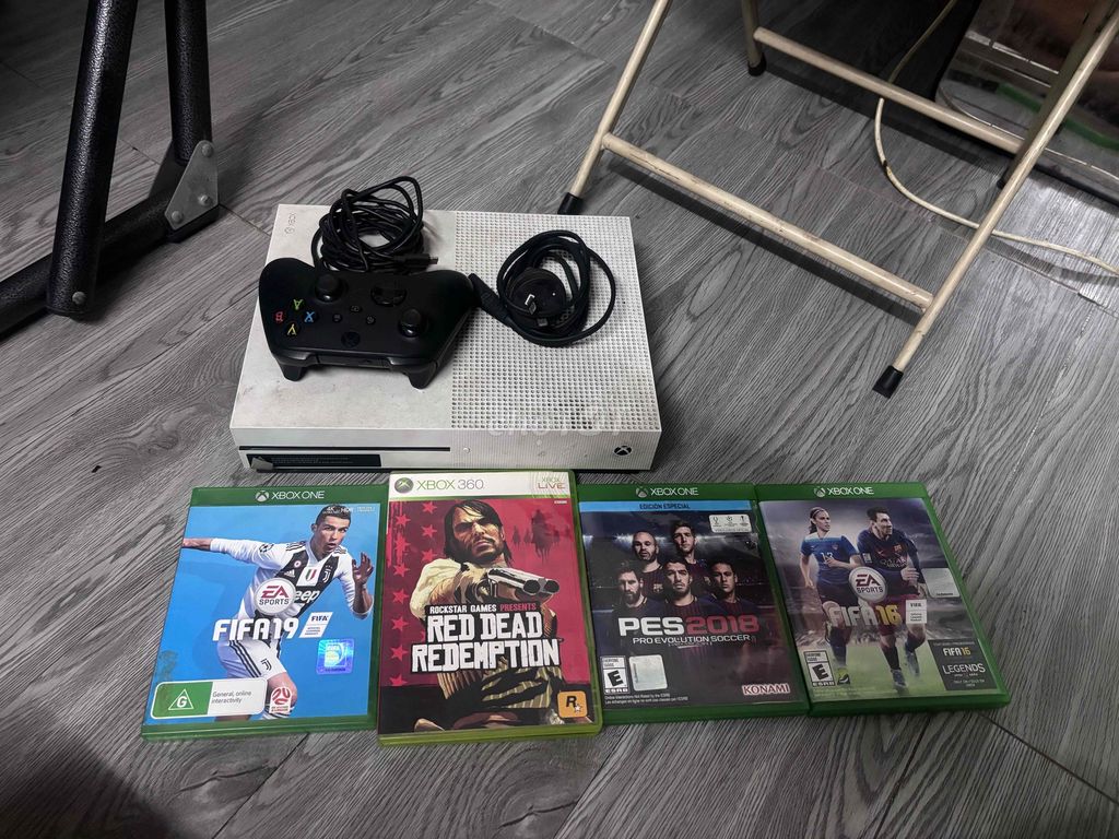 Máy chơi game Xbox One S Trắng. Mua bán Thiết bị chơi game tại Quận Tân Bình Tp Hồ Chí Minh được đăng bởi Minh Thành hình 1