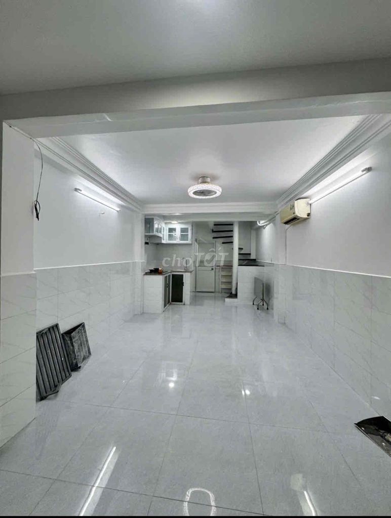 Ngay Vạn Kiếp - Phan Xích Long - 3 tầng 30m2 - Nhà còn mới