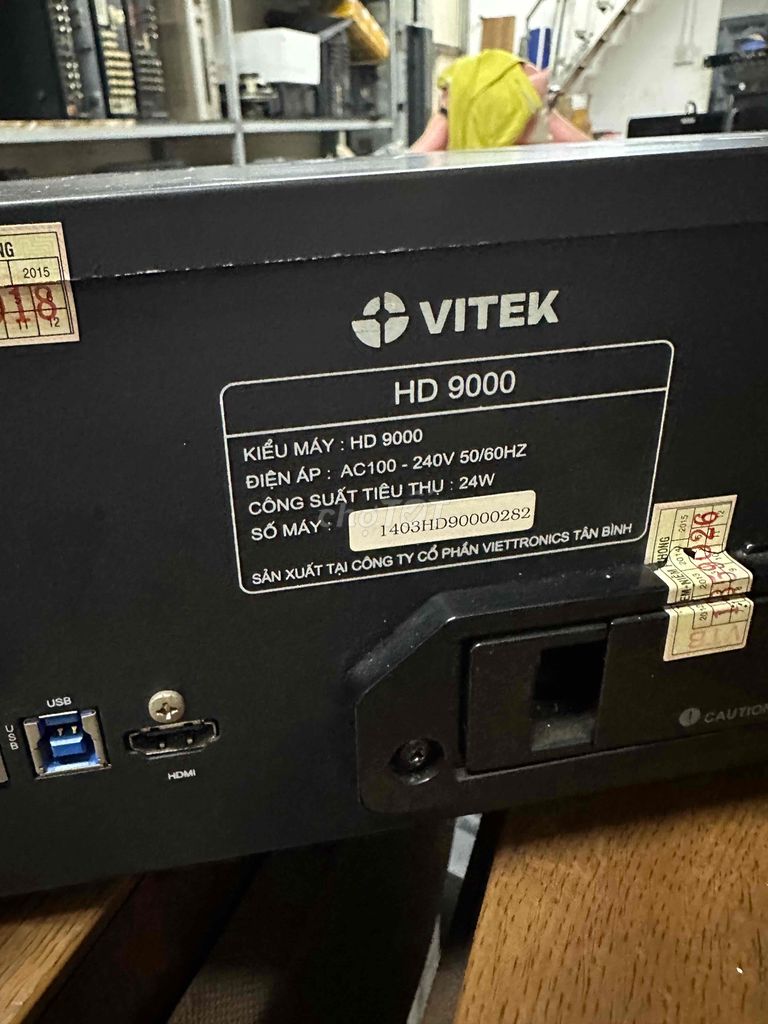 đầu karaoke Vitek HD-9000.có ổ cứng 2T.