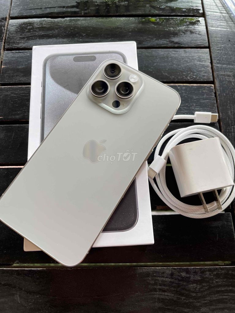 IPhone 15 Pro max 256Gb quốc tế Bản Khe Sim. Mua bán Điện thoại tại Thành phố Thủ Dầu Một Bình Dương được đăng bởi Thành hình 1