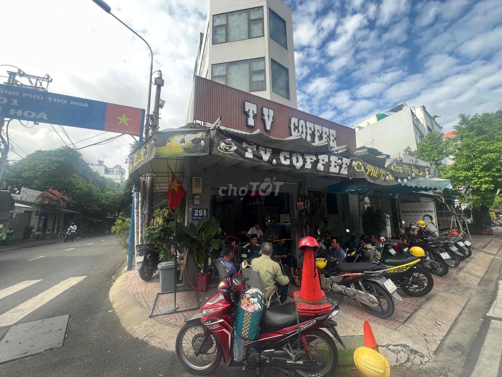 CHO THUÊ MB GÓC NGÃ 3 TÂN PHÚ SIÊU ĐẸP