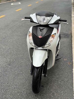 SH nhập Ý 3 cục SM500 bs61 Chính chủ. Mua bán Xe máy tại Thành phố Thủ Dầu Một Bình Dương được đăng bởi hien pham