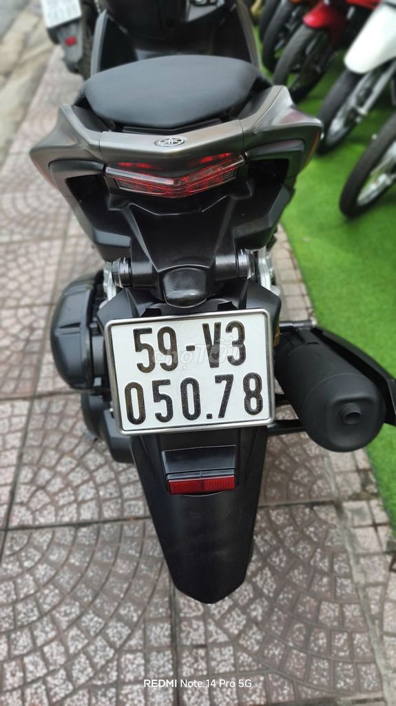 Xe máy Yamaha NVX 155 màu Cam Xám Đen. Mua bán Xe máy tại Quận Phú Nhuận Tp Hồ Chí Minh được đăng bởi MrS Linh Xe39 hình 6