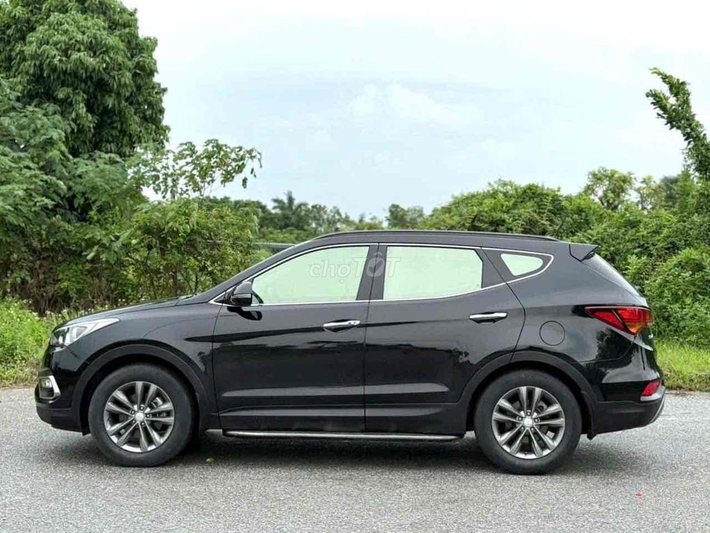 Hyundai Santa Fe 2018 2.4 AT 2WD - 80000 km. Mua bán Ô tô tại Huyện Gia Lộc Hải Dương được đăng bởi Nhất Tín Ô Tô Hải Dương hình 3