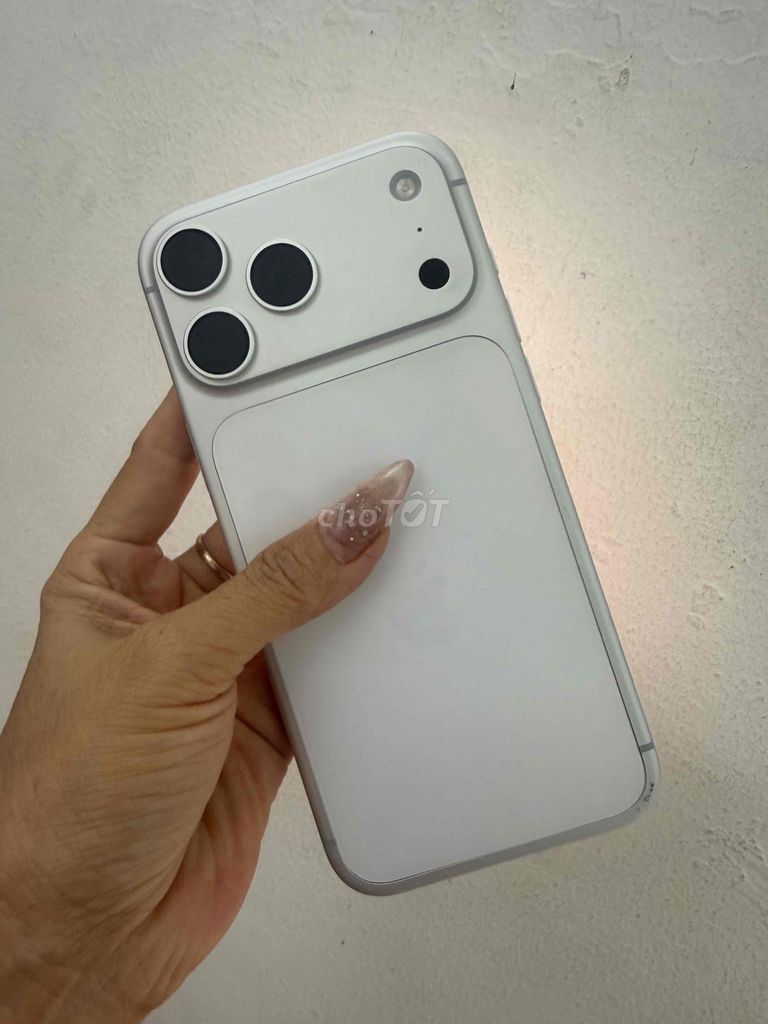 Apple iPhone 17 Pro Max 256GB Bạc việt nam. Mua bán Điện thoại tại Quận Hai Bà Trưng Hà Nội được đăng bởi kim hình 1