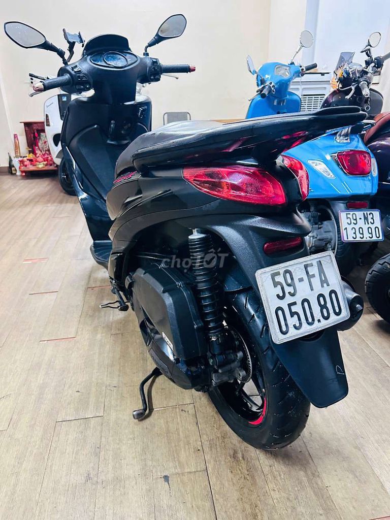 Piaggio Medley 125cc Đen. Mua bán Xe máy tại Quận 8 Tp Hồ Chí Minh được đăng bởi Nguyễn minh Kính  hình 5