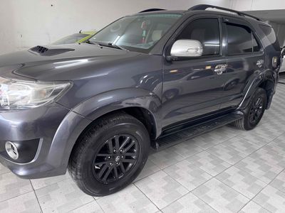 Toyota Fortuner Xám 7 chỗ. Mua bán Ô tô tại Quận Bình Thuỷ Cần Thơ được đăng bởi Phi