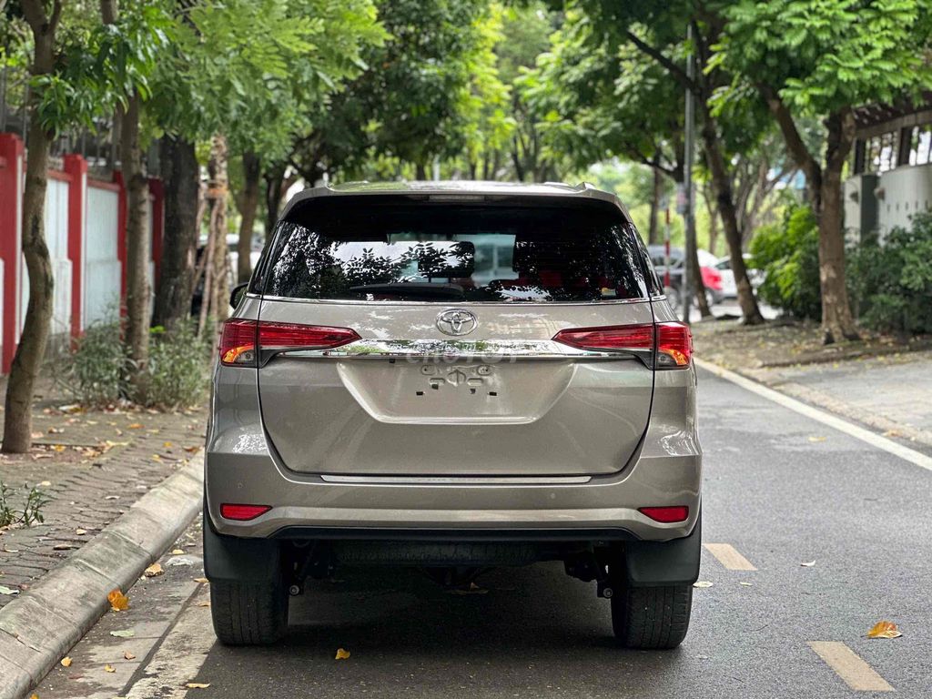 Toyota Fortuner 2.4AT 4x2 sx 2022 máy dầu. Mua bán Ô tô tại Quận Cầu Giấy Hà Nội được đăng bởi Cao Quý hình 5