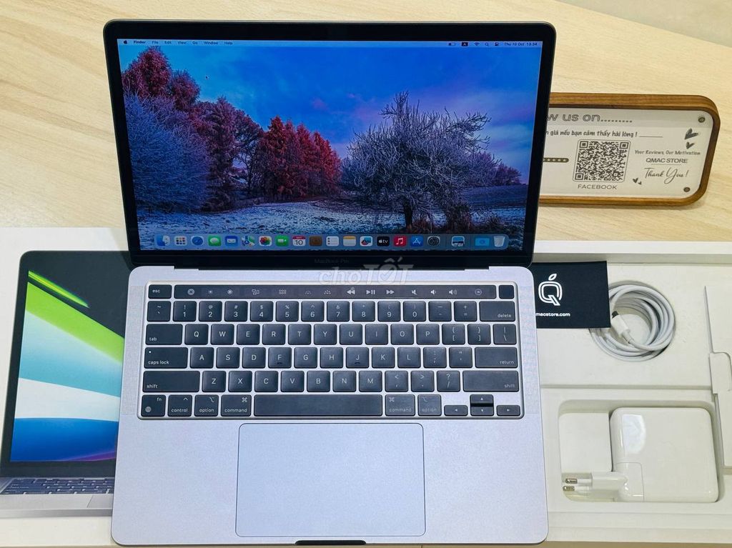 MacBook Pro 13" 2022 chip M2 đẹp 99% FullBox