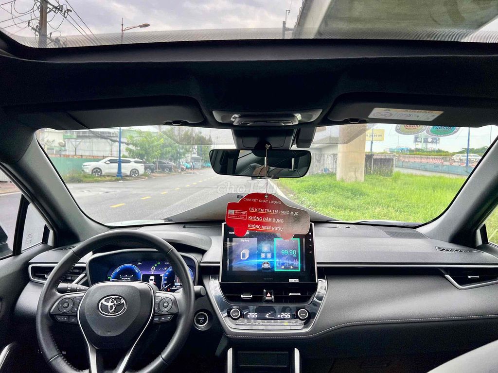 BÁN CROSS XĂNG ĐIỆN 2024 XE ĐI GIA ĐÌNH NHƯ MỚI. Mua bán Ô tô tại Thành phố Thủ Đức Tp Hồ Chí Minh được đăng bởi Thuỳ Vũ Toyota Đông Sài Gòn hình 5