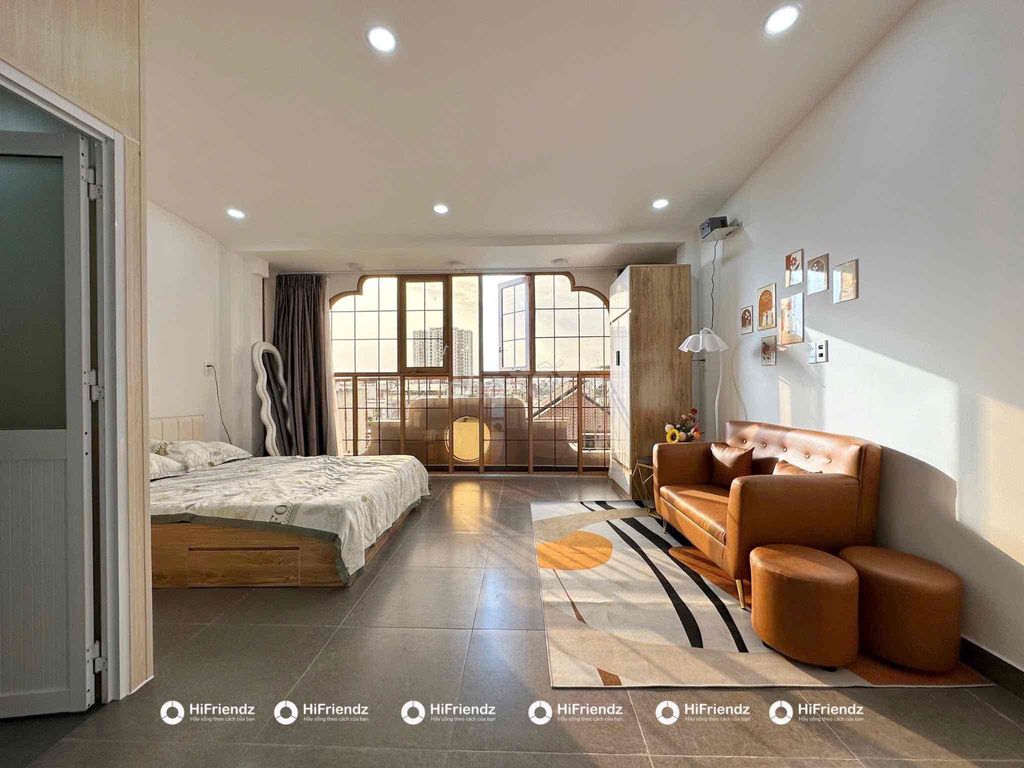 Penthouse full nội thất ban công lớn đường Phạm Văn Đồng gần gigamall
