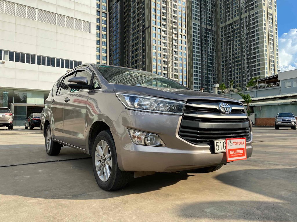 Toyota Innova 2016 Mẫu Mới 2017 2.0E - Số Sàn Hãng