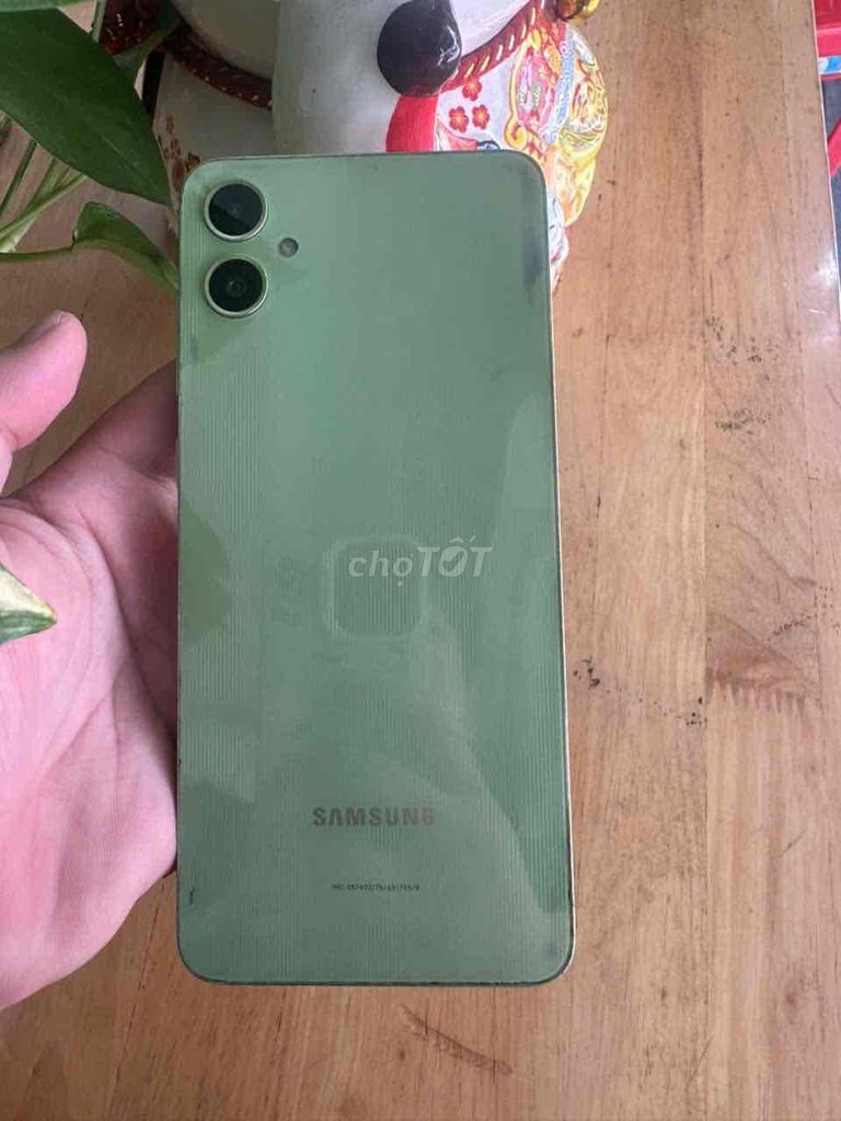 Samsung Galaxy A05 4GB/128GB Xanh lá. Mua bán Điện thoại tại Quận Tân Bình Tp Hồ Chí Minh được đăng bởi Nguyễn Linh hình 1