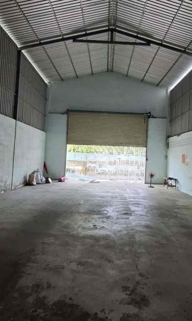 Cho thuê Mt Hiền Vương 200m giá 17tr