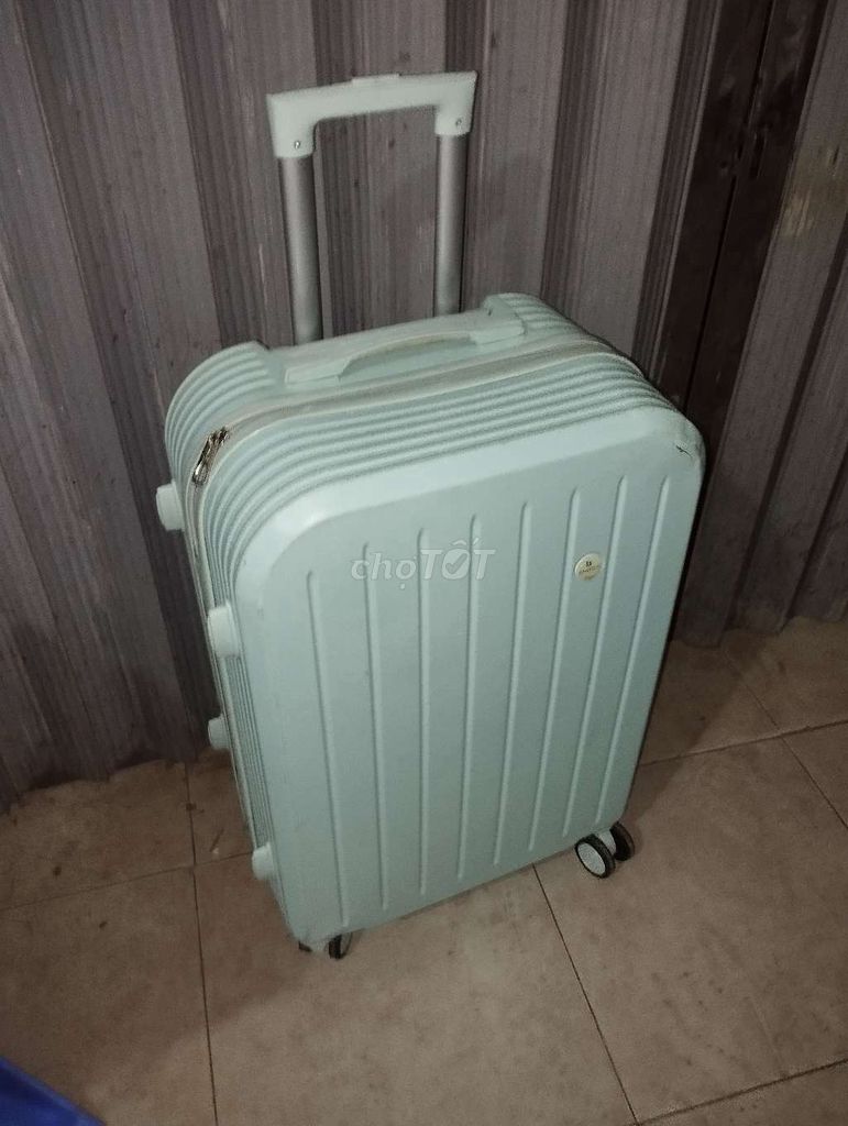 Vali kéo Bamozo nhựa dẻo xanh ngọc lớn. Mua bán Túi xách tại Quận Thanh Xuân Hà Nội được đăng bởi Hoa hình 1