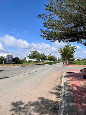 BÁN CẮT LỖ NỀN MINH CHÂU
