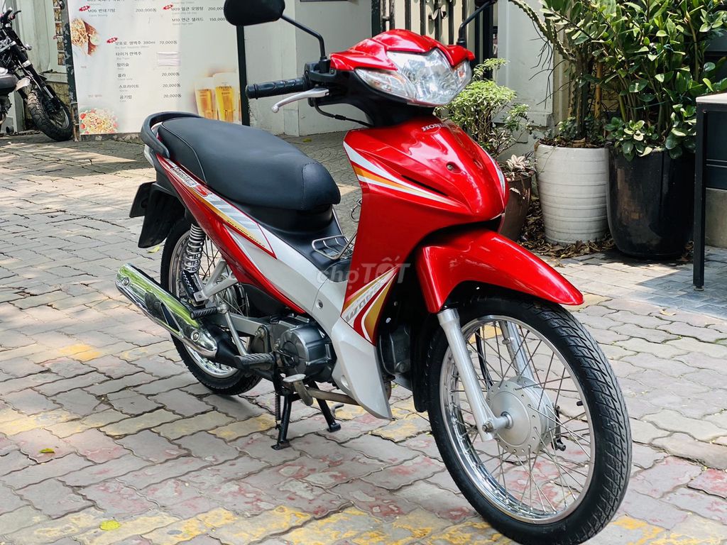 Honda Wave RSX красный, механическая КПП, 1 владелец