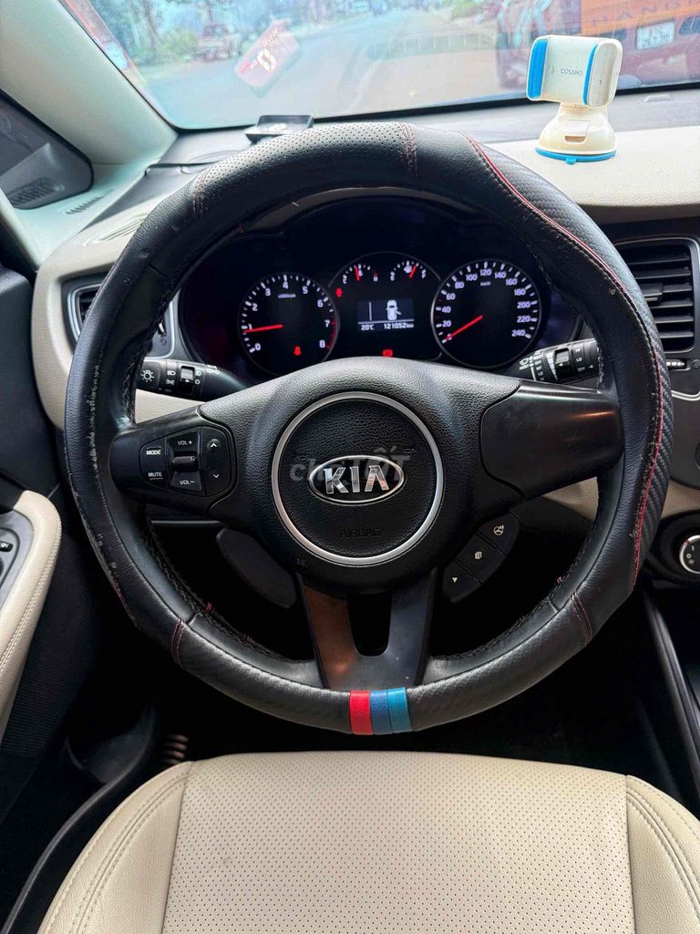 Kia Rondo 2018 Số sàn màu Trắng. Mua bán Ô tô tại Thành phố Pleiku Gia Lai được đăng bởi Dinh Trung  hình 14