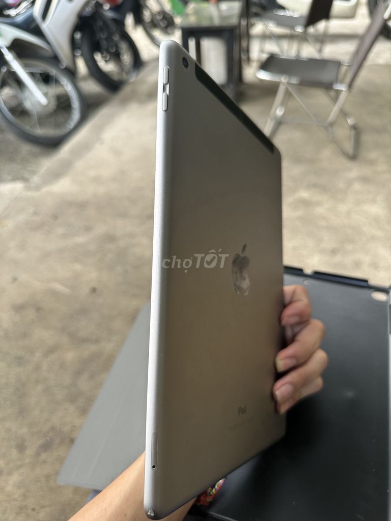 Apple iPad Gen 5 128GB Xám 4g. Mua bán Máy tính bảng tại Thành phố Thủ Đức Tp Hồ Chí Minh được đăng bởi MA CON hình 1