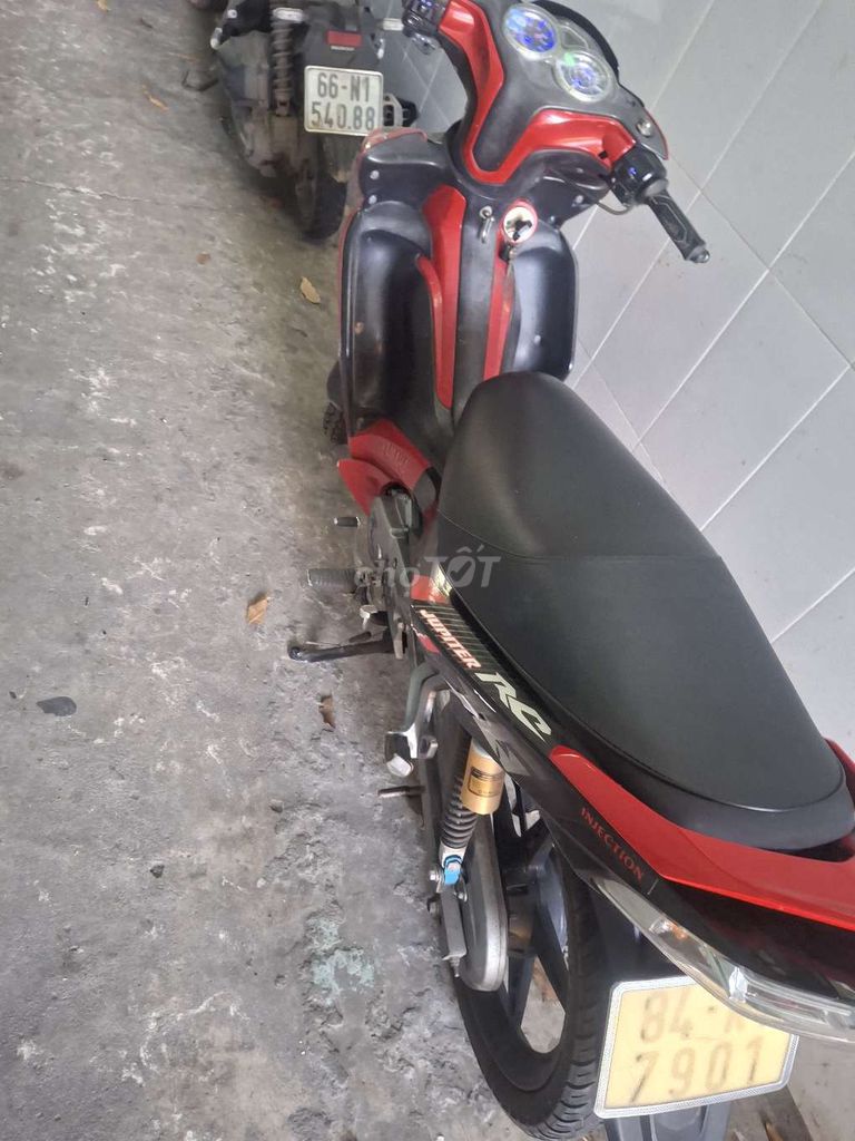 Yamaha Jupiter RC 2009 Đỏ đen 50.000 km. Mua bán Xe máy tại Thị xã Bến Cát Bình Dương được đăng bởi Trần Phong hình 3