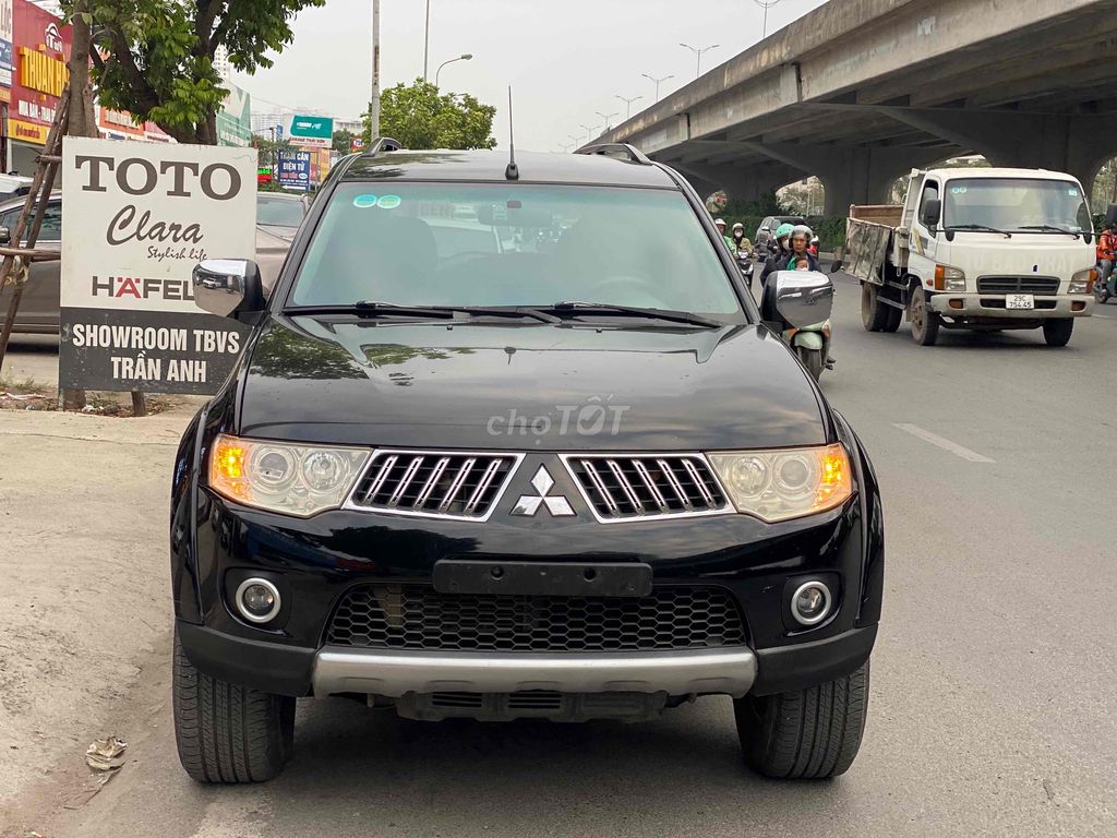 Mitsubishi Pajero Sport 2012 D 4x4 MT - 120000 km