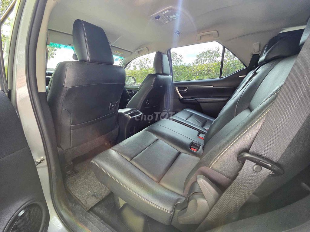 Toyota Fortuner 2020 2.4G 4x2 AT. Mua bán Ô tô tại Thành phố Thủ Dầu Một Bình Dương được đăng bởi Thanh Trâm Toyota Sure Bình Dương hình 4