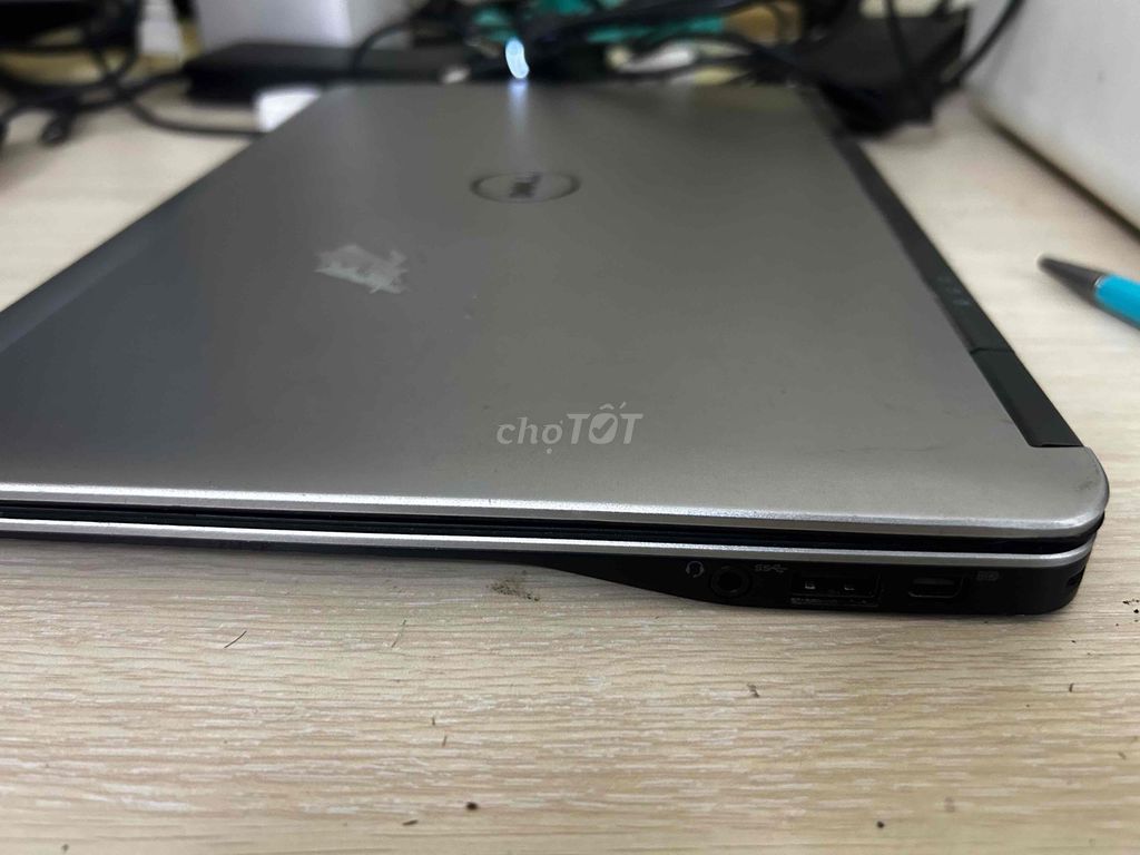 Dell Latitude E7240 i5 8GB/256GB. Mua bán Laptop tại Quận 8 Tp Hồ Chí Minh được đăng bởi Huy hình 1