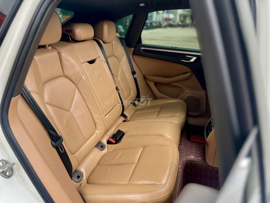 Porsche Macan 2016 model 2017, xe đẹp, xem là Ưng. Mua bán Ô tô tại Quận Long Biên Hà Nội được đăng bởi Long Biên Cars hình 18