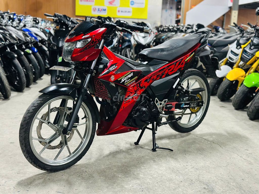 XE MÁYTHANH TÙNG_SATRIA 150 ĐỎ ĐEN MÁY ZIN 1 CHỦ. Mua bán Xe máy tại Quận Nam Từ Liêm Hà Nội được đăng bởi THANH TÙNG hình 1