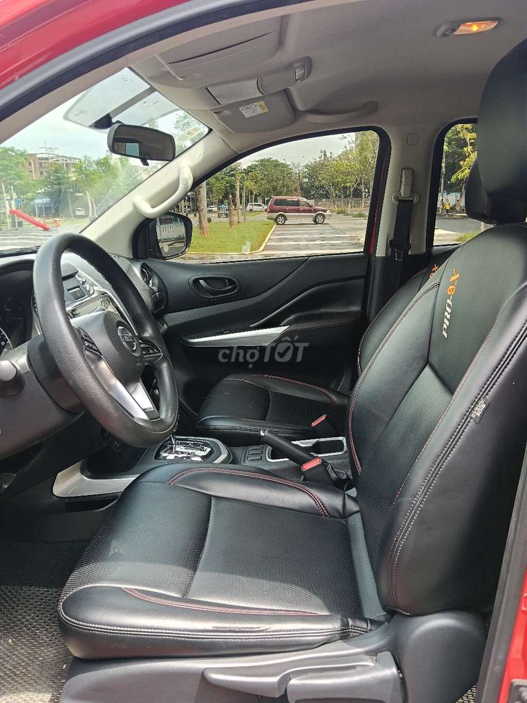Nissan Navara EL 2023 1 cầu Tự động Đỏ