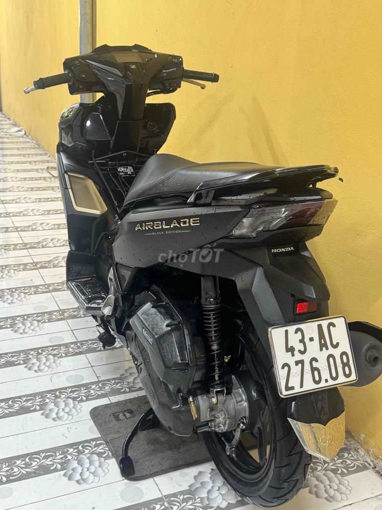 Air Blade 125 2023 чёрный матовый почти новый 43AC-276.08