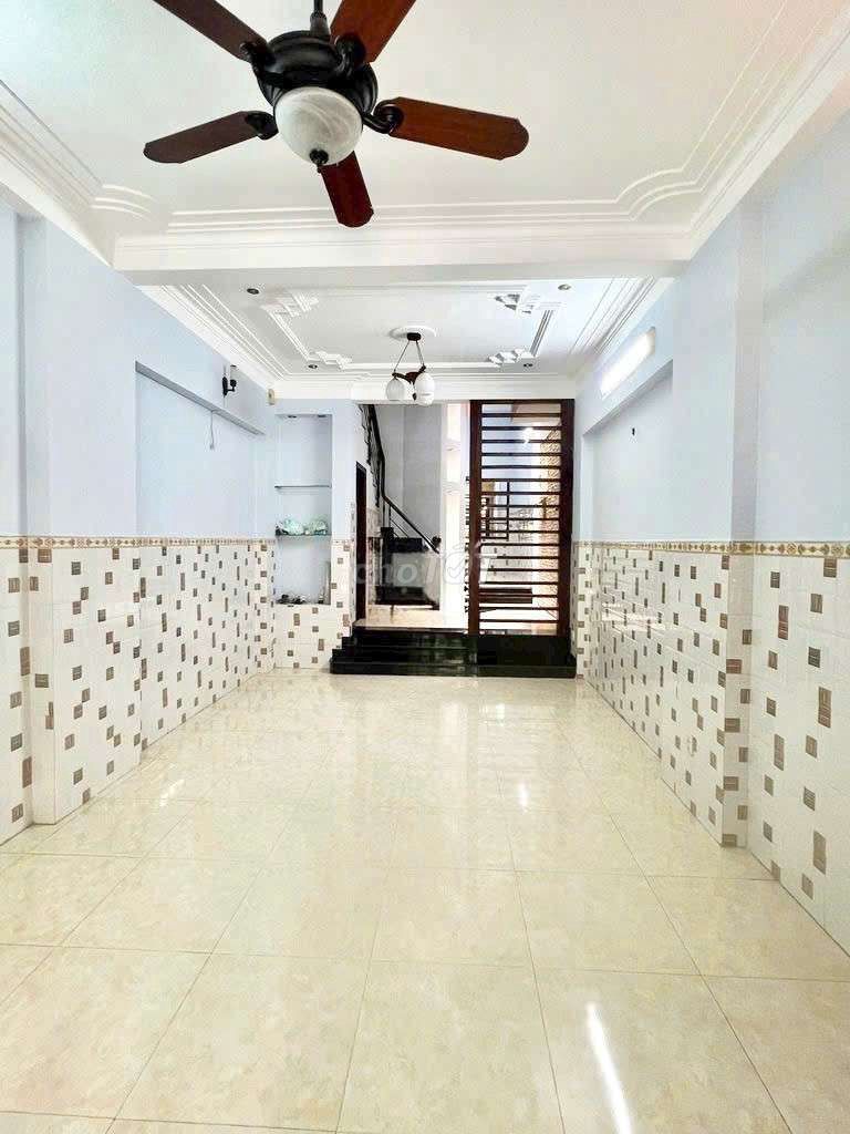 Аренда · 4 комн. · 72 м² · Quận Tân Phú, ул. Đường Lê Sao