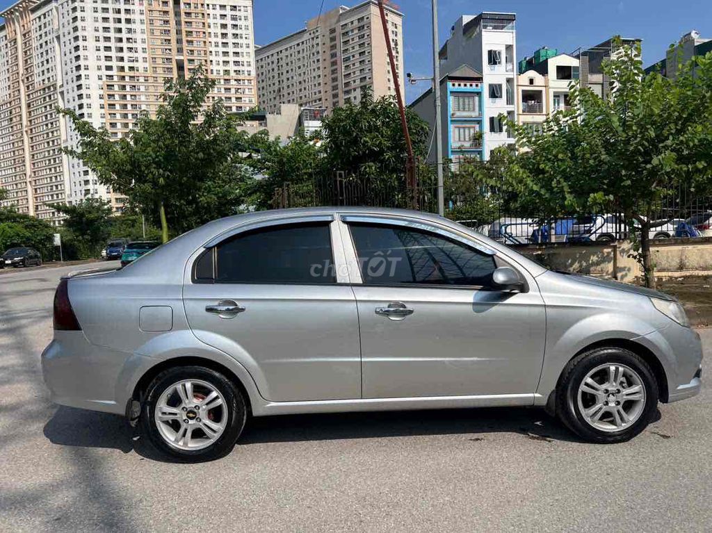 Chevrolet Aveo 2015 Bạc. Mua bán Ô tô tại Quận Hà Đông Hà Nội được đăng bởi Hiệp Xoăn Hà Đông hình 4