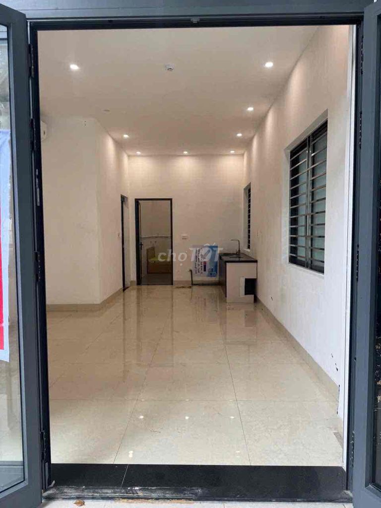 Cho Thuê MBKD + 1 Phòng Ngủ  MT đường An Thượng Gần Mai Thúc Lân