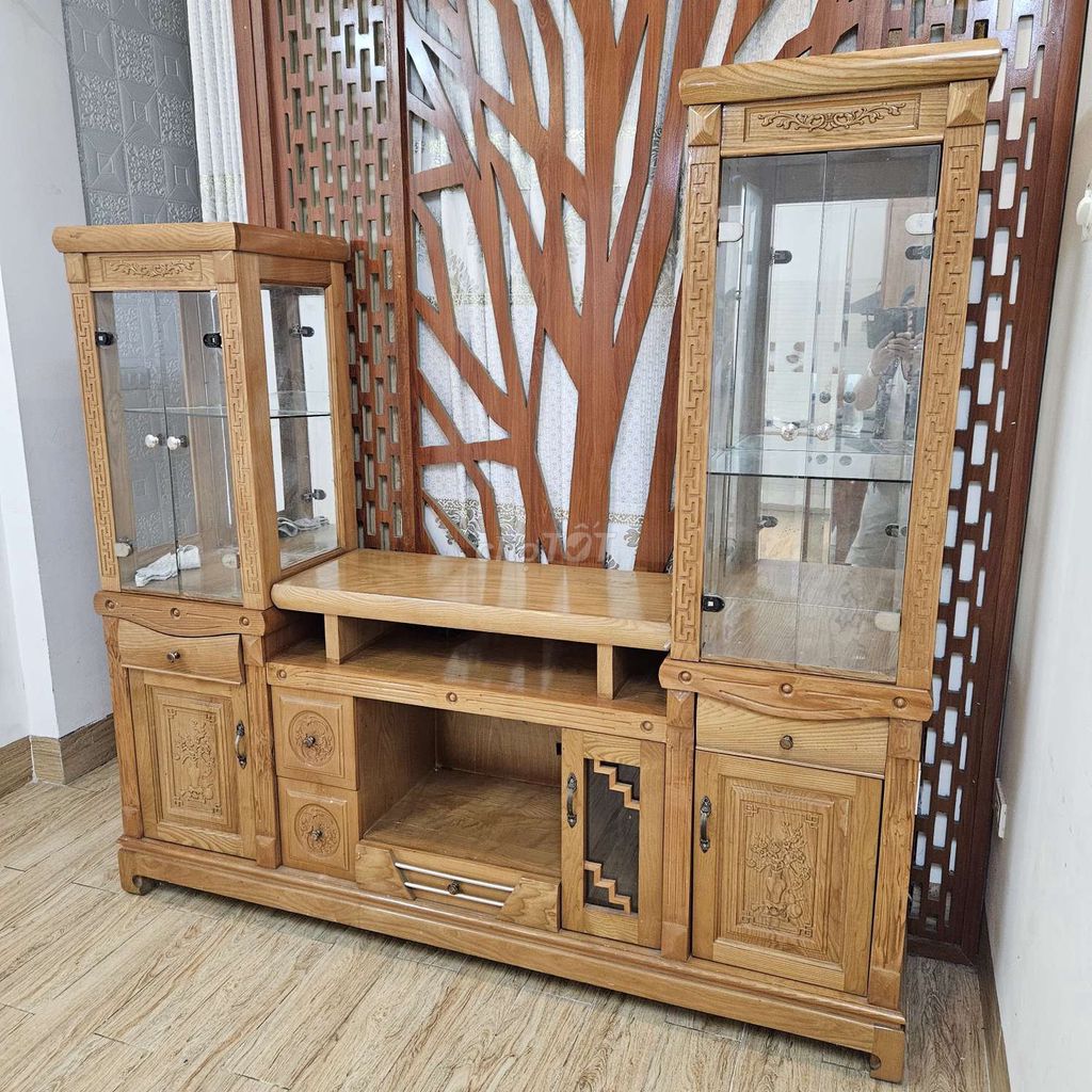 Kệ tivi gỗ nâu cổ điển. Mua bán Tủ, kệ gia đình tại Quận Đống Đa Hà Nội được đăng bởi Baolinh hình 1