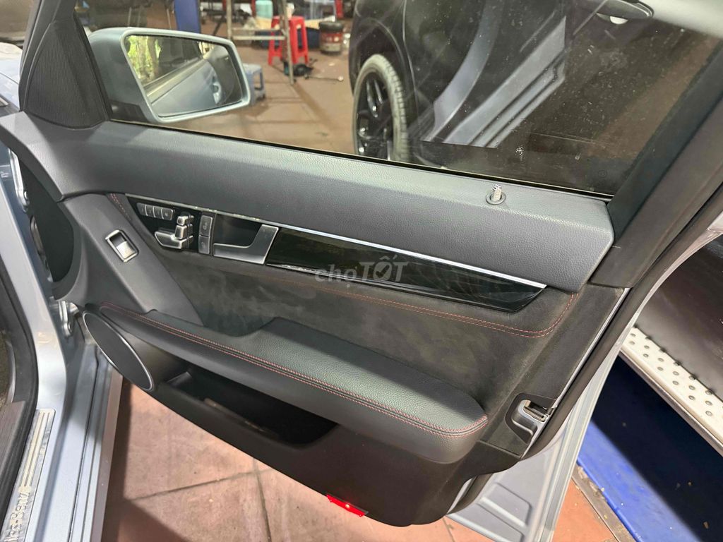 Mercedes-Benz C300 AMG 2013 Bạc 154284 km. Mua bán Ô tô tại Quận 7 Tp Hồ Chí Minh được đăng bởi Tuan hình 12