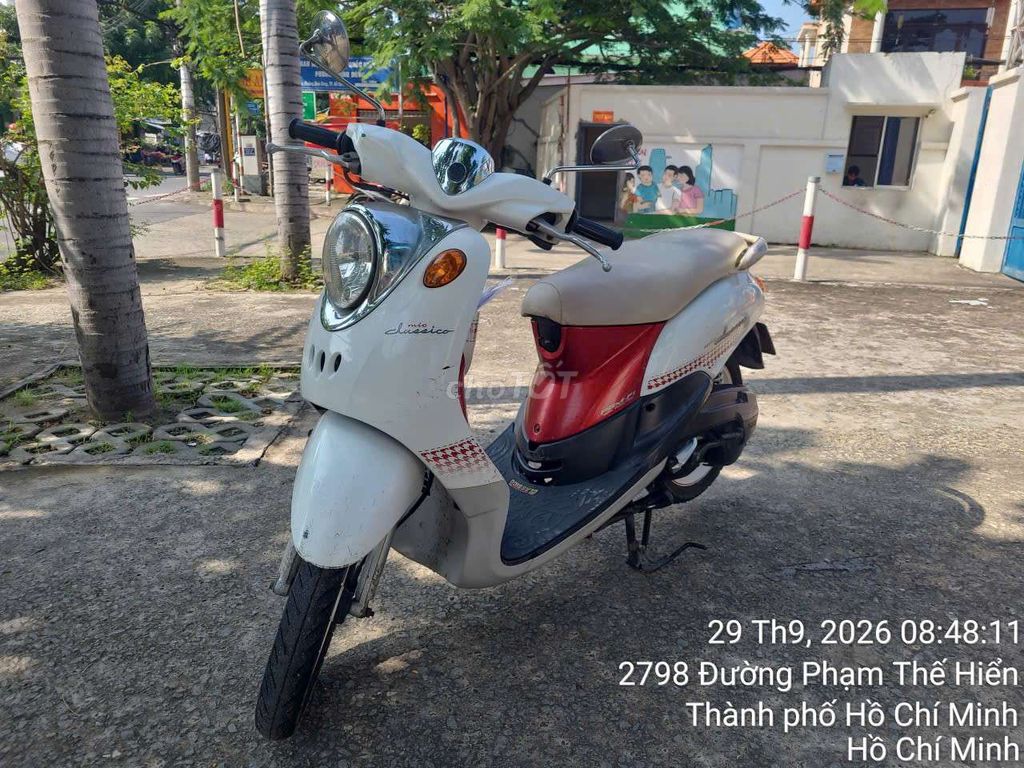 Yamaha Classico 2010, белый и красный