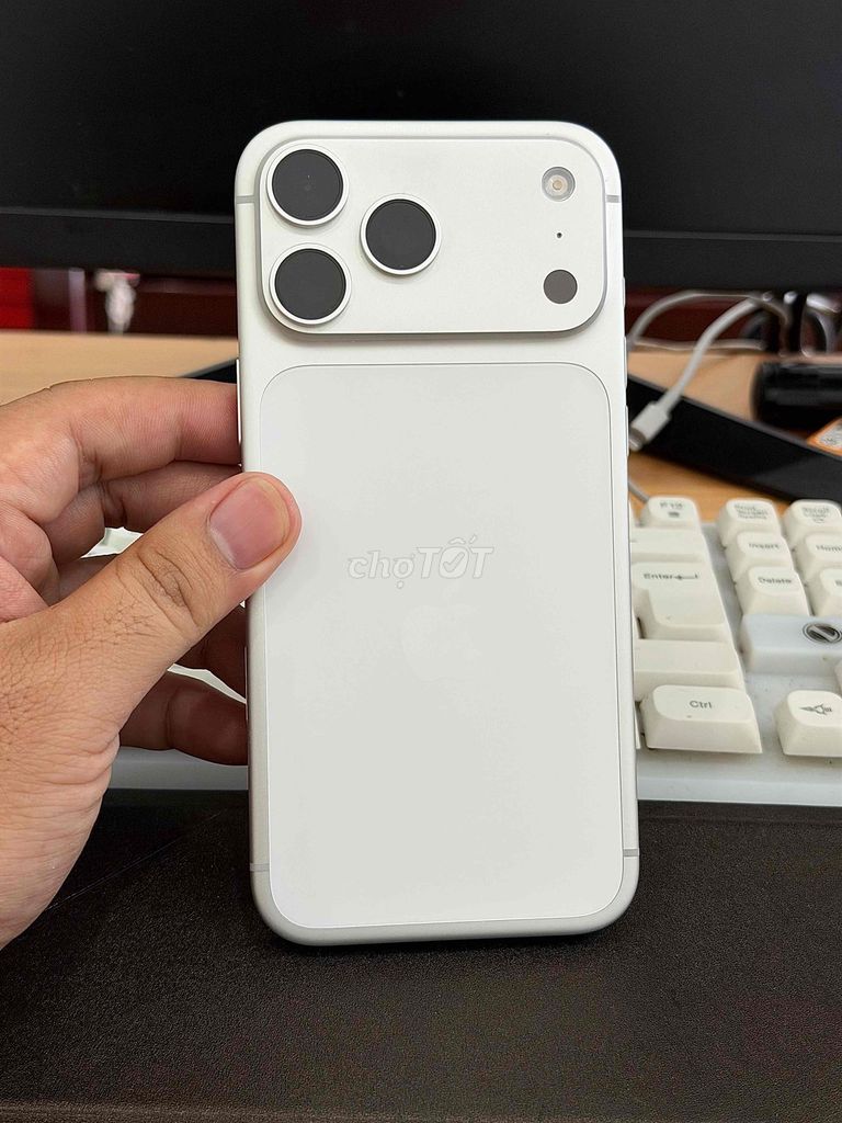iPhone 17 Pro Max 256GB VN BH 4/2027 Sạc 7 Lần. Mua bán Điện thoại tại Quận Ninh Kiều Cần Thơ được đăng bởi Cầm Đồ Tấn Lợi hình 1