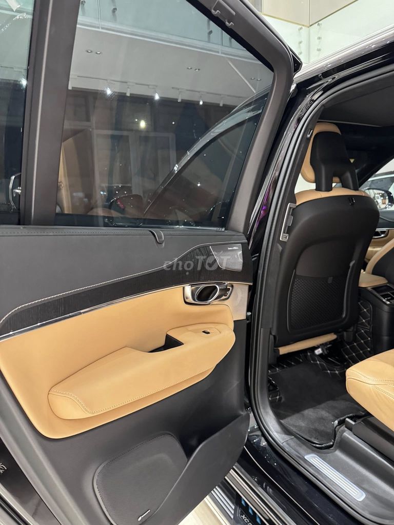 Volvo XC90 T8 AWD Recharge IIsncription 2022. Mua bán Ô tô tại Quận Gò Vấp Tp Hồ Chí Minh được đăng bởi Sĩ Minh hình 10
