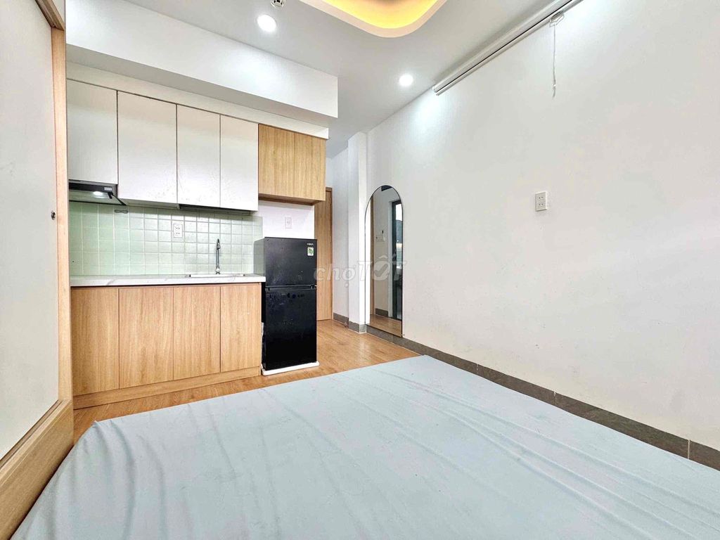 STUDIO MỚI TINH FULL NỘI THẤT XỊN XÒ THOÁNG NGAY NGUYỄN SƠN