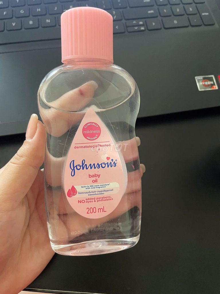 Dầu dưỡng ẩm Massage Johnsons  Baby 200ml cho bé. Mua bán Mẹ và bé tại Quận Bắc Từ Liêm Hà Nội được đăng bởi Thu Trang Lê hình 1