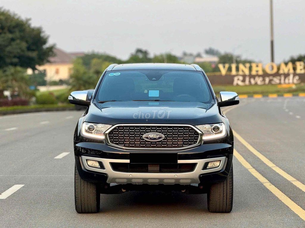 Ford everest 2019 phom 2020 Titanium . 2 Cầu màu đ