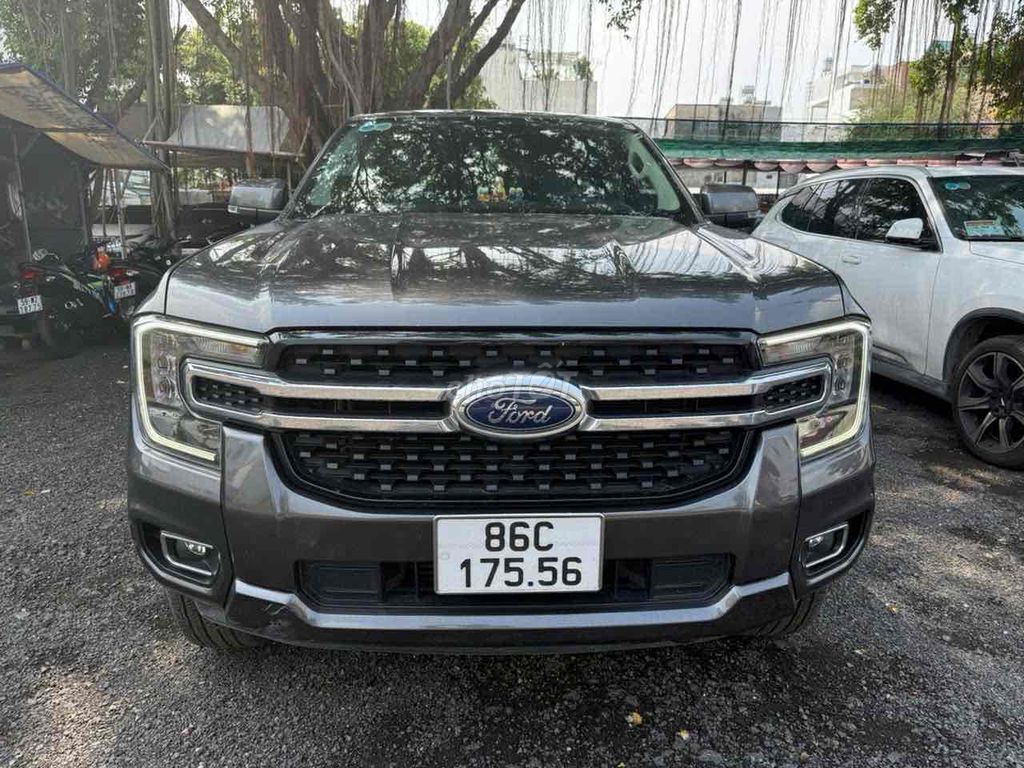 Ranger XLT 2022 4x4 cực đẹp hợp lý